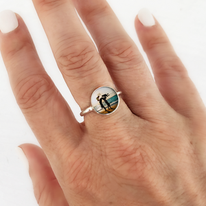 Customizable photo ring featuring an image of a family on the beach